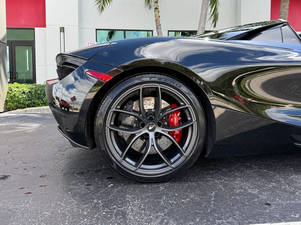 2021 McLaren 720S Spider - Image 5 of 21