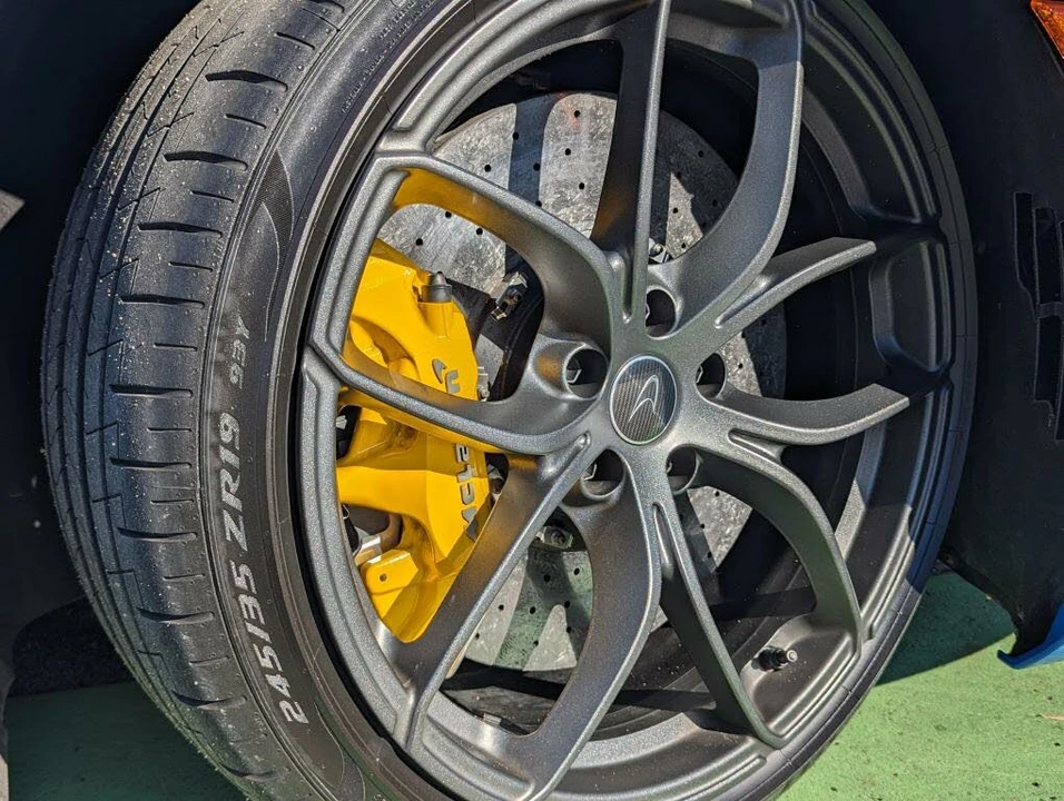 2021 McLaren 720S Spider - Image 15 of 31