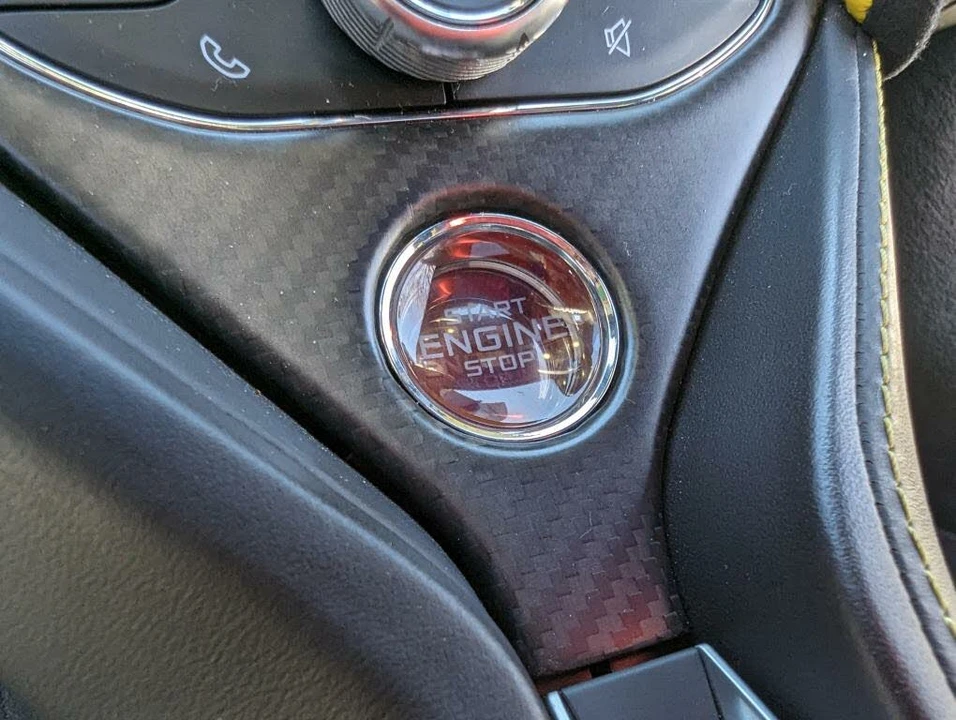 2021 McLaren 720S Spider - Image 28 of 31