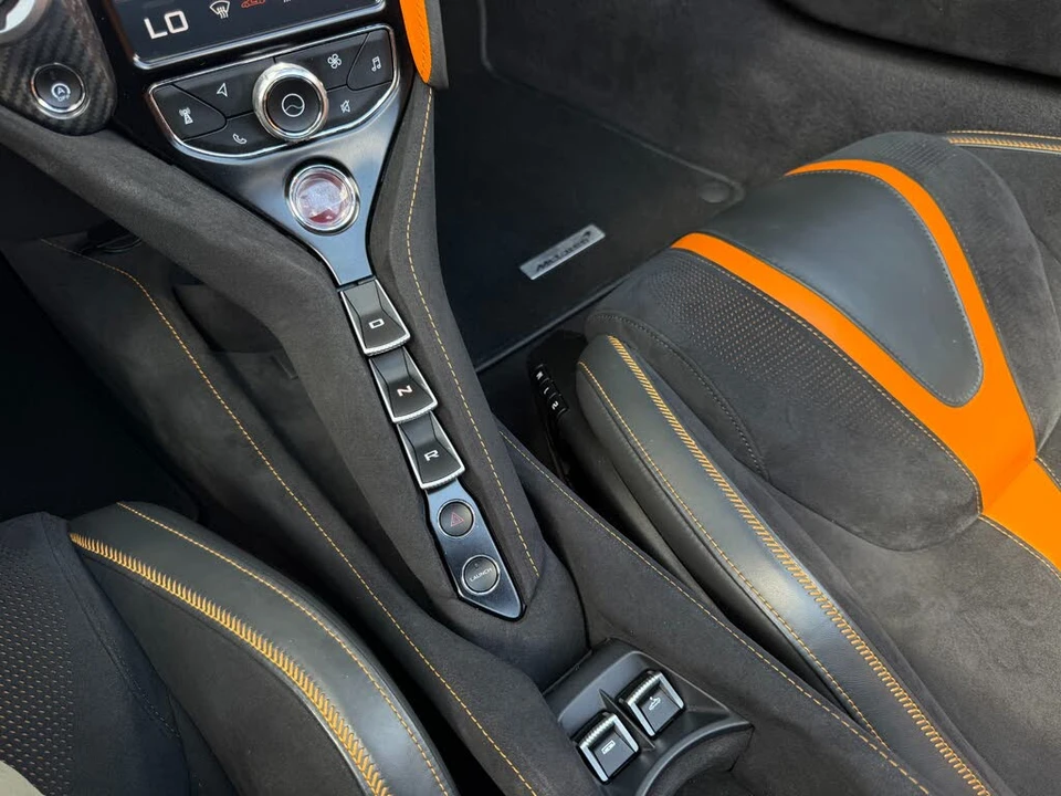 2021 McLaren 720S Spider - Image 26 of 31