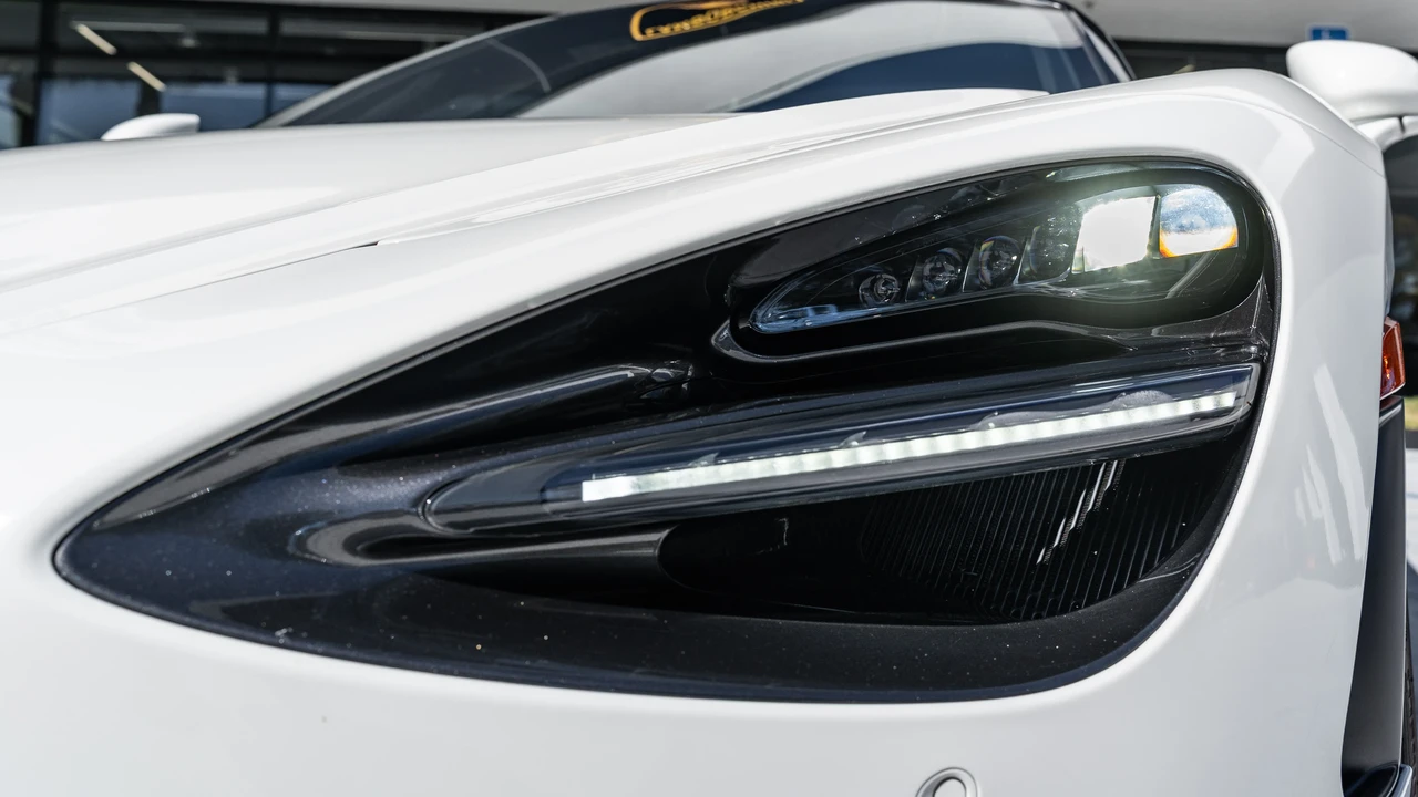 2021 McLaren 720S Spider - Image 29 of 31