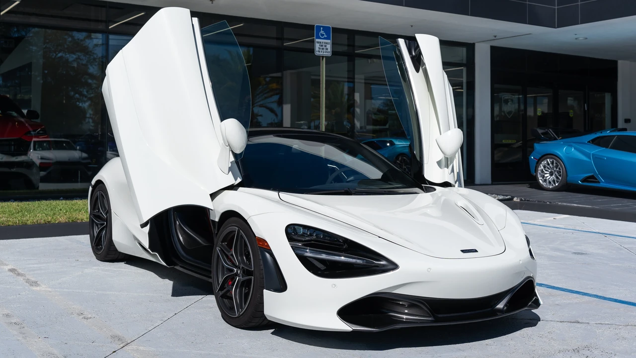 2021 McLaren 720S Spider - Image 14 of 31