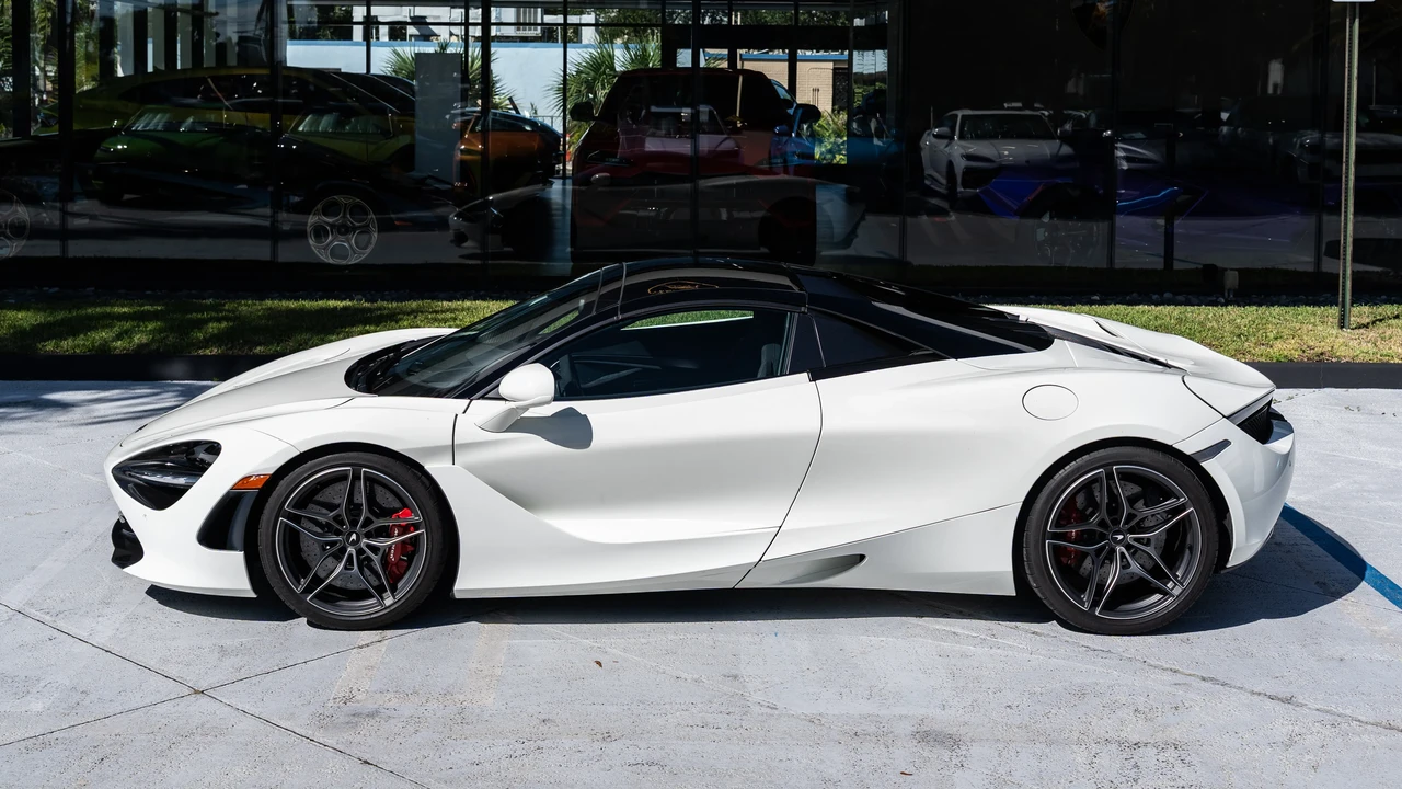 2021 McLaren 720S Spider - Image 9 of 31