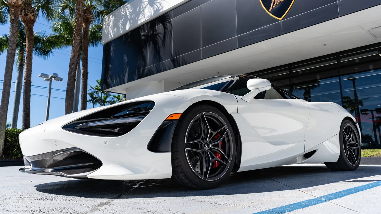 2021 McLaren 720S Spider - Image 15 of 31