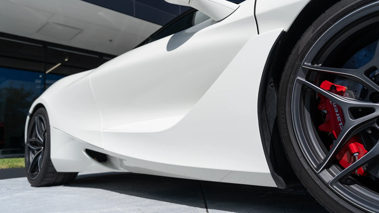 2021 McLaren 720S Spider - Image 21 of 31