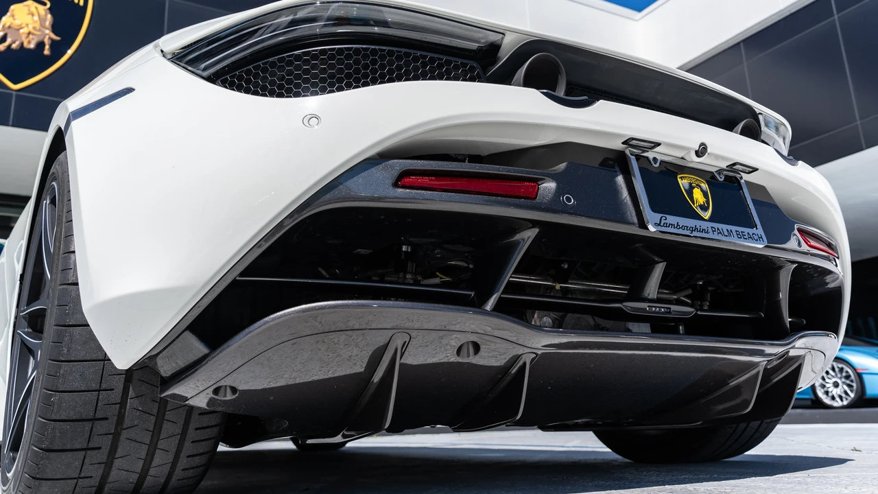 2021 McLaren 720S Spider - Image 26 of 31
