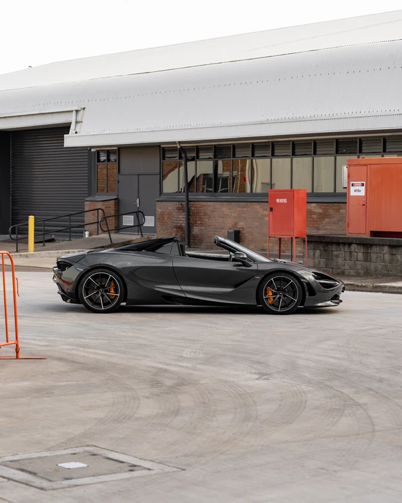2021 McLaren 720S Spider - Image 23 of 31