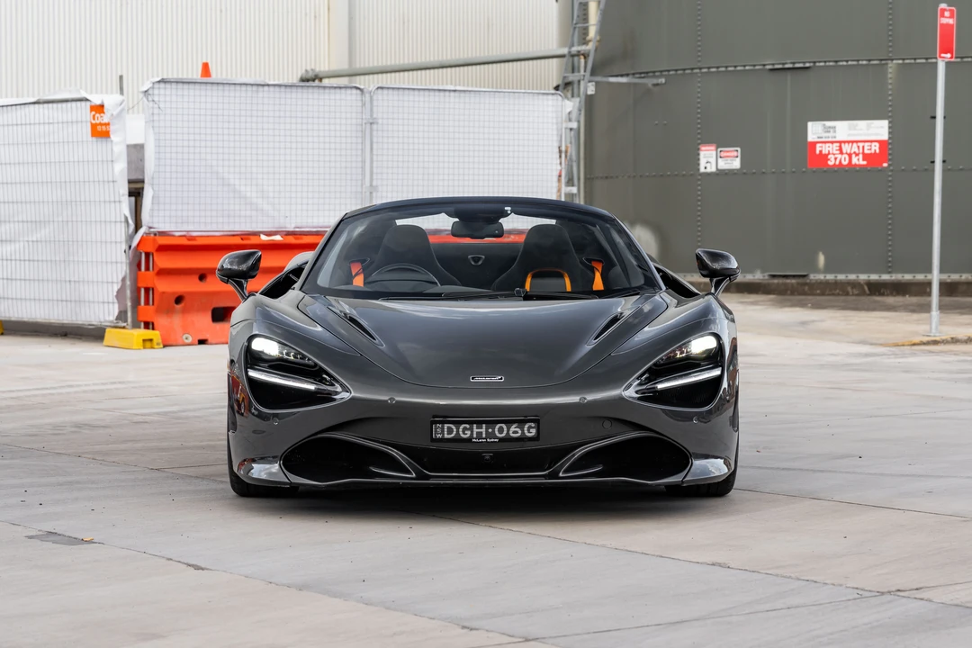 2021 McLaren 720S Spider - Image 2 of 31