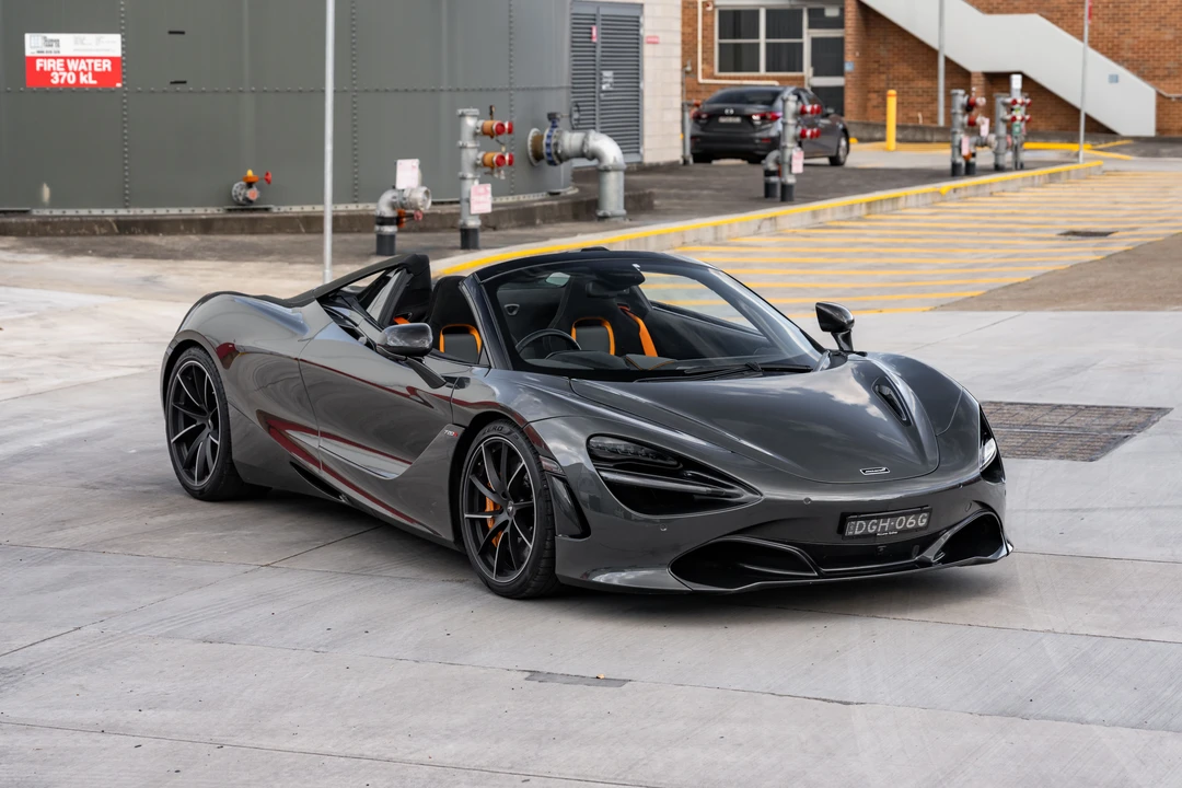 2021 McLaren 720S Spider - Image 10 of 31