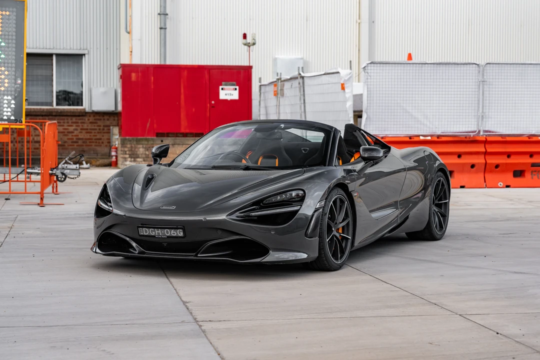 2021 McLaren 720S Spider - Image 14 of 31