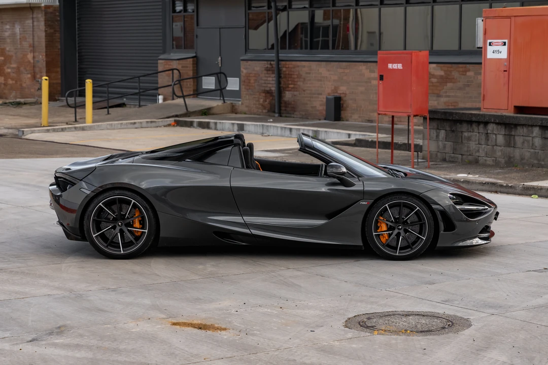 2021 McLaren 720S Spider - Image 15 of 31