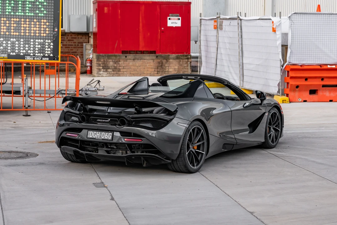 2021 McLaren 720S Spider - Image 11 of 31