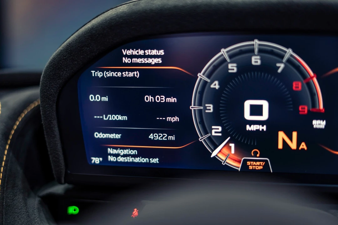 2021 McLaren 765LT - Image 28 of 31
