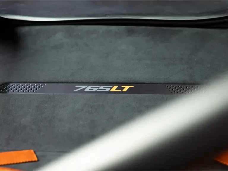 2021 McLaren 765LT - Image 11 of 31