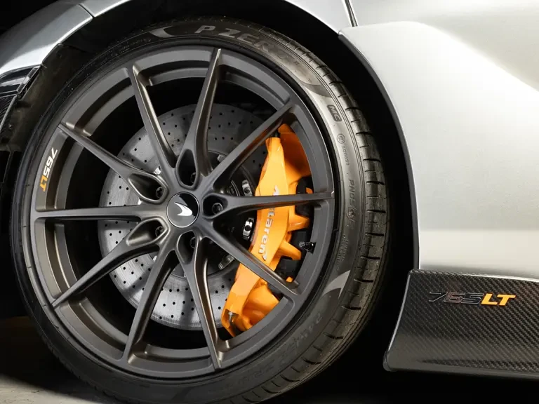 2021 McLaren 765LT - Image 23 of 31