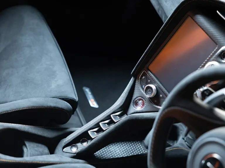 2021 McLaren 765LT - Image 14 of 31
