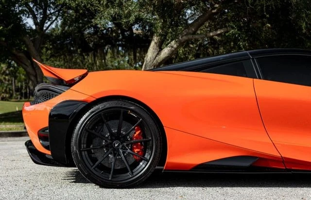 2021 McLaren 765LT - Image 11 of 17
