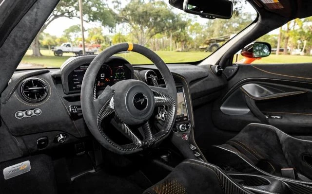 2021 McLaren 765LT - Image 15 of 17