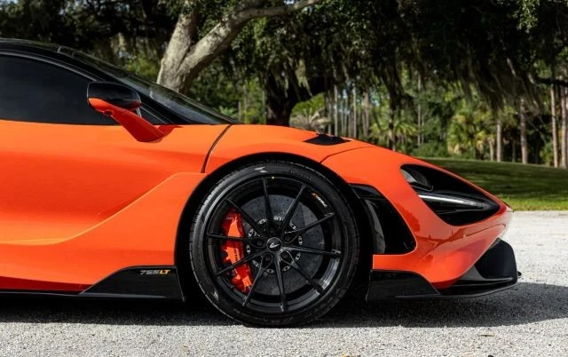 2021 McLaren 765LT - Image 12 of 17