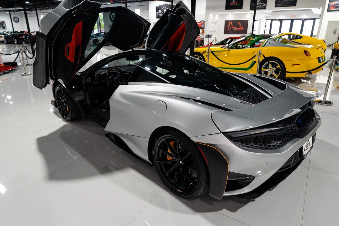 2021 McLaren 765LT - Image 5 of 31