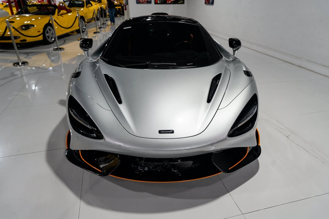 2021 McLaren 765LT - Image 10 of 31