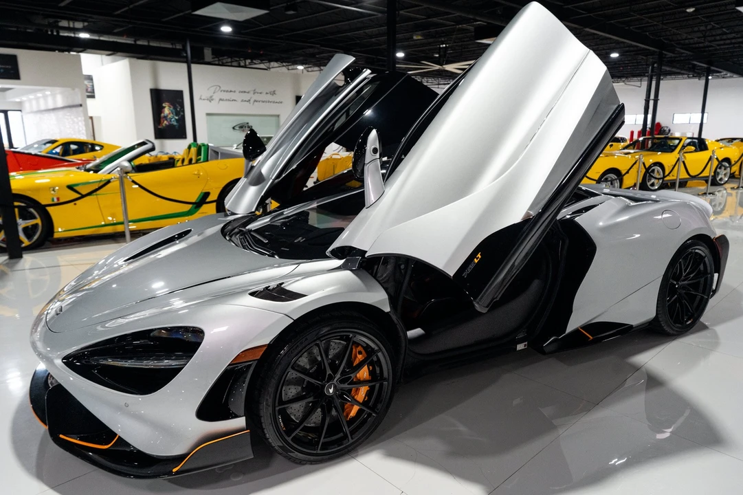 2021 McLaren 765LT - Image 3 of 31