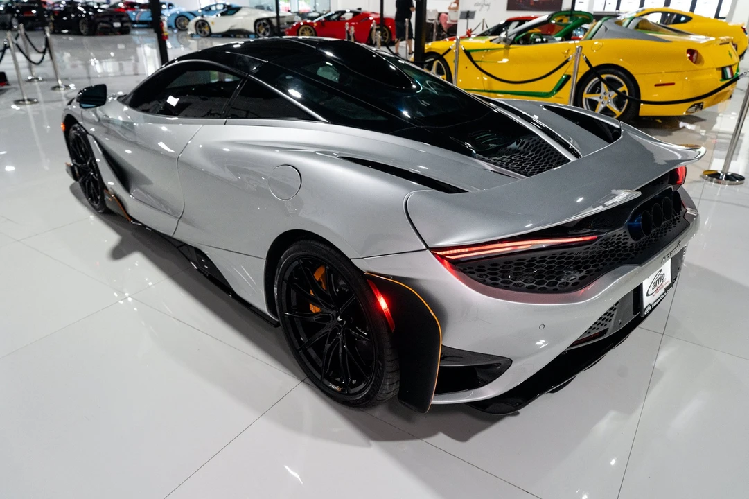 2021 McLaren 765LT - Image 13 of 31