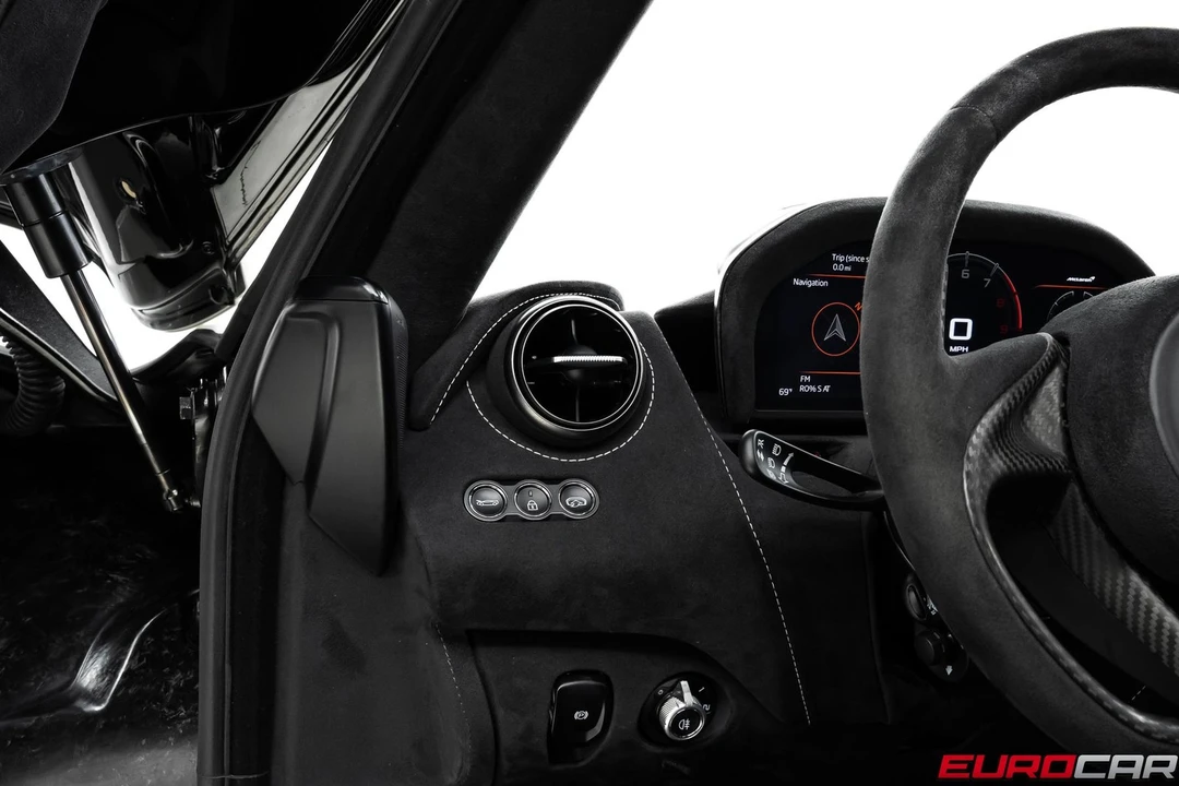 2021 McLaren 765LT - Image 28 of 31