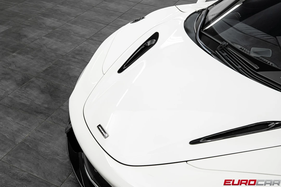 2021 McLaren 765LT - Image 10 of 31