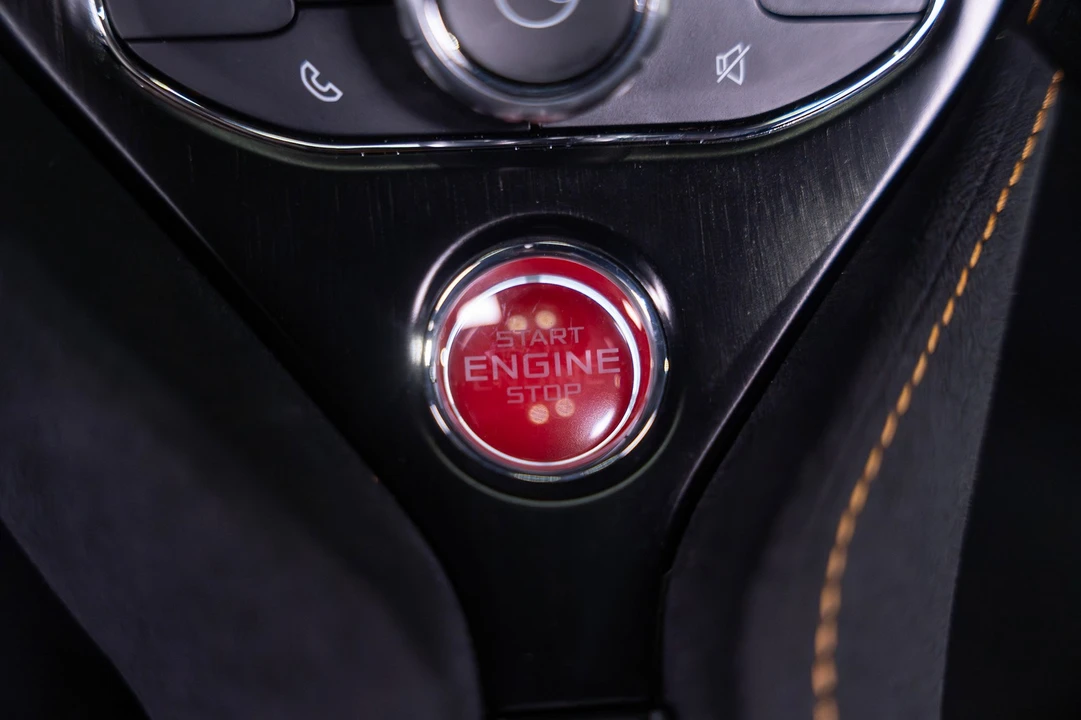 2021 McLaren 765LT - Image 27 of 31