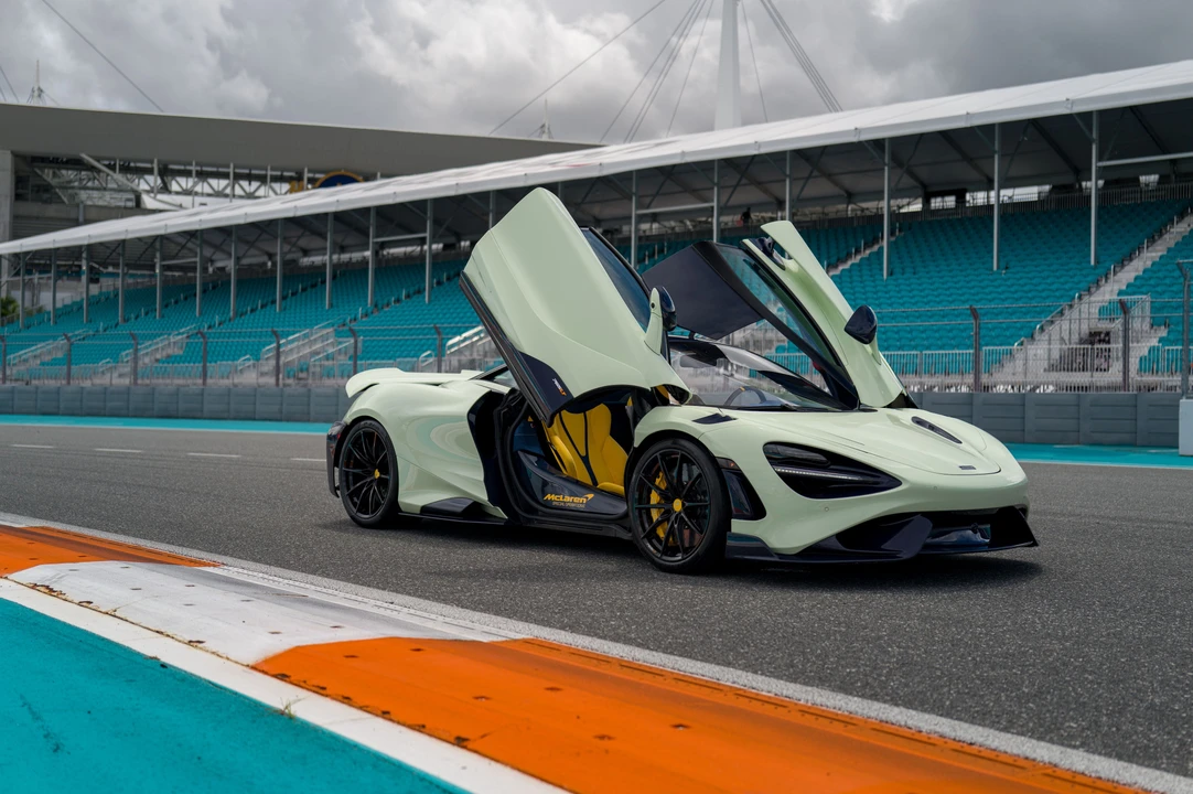2021 McLaren 765LT - Image 12 of 31