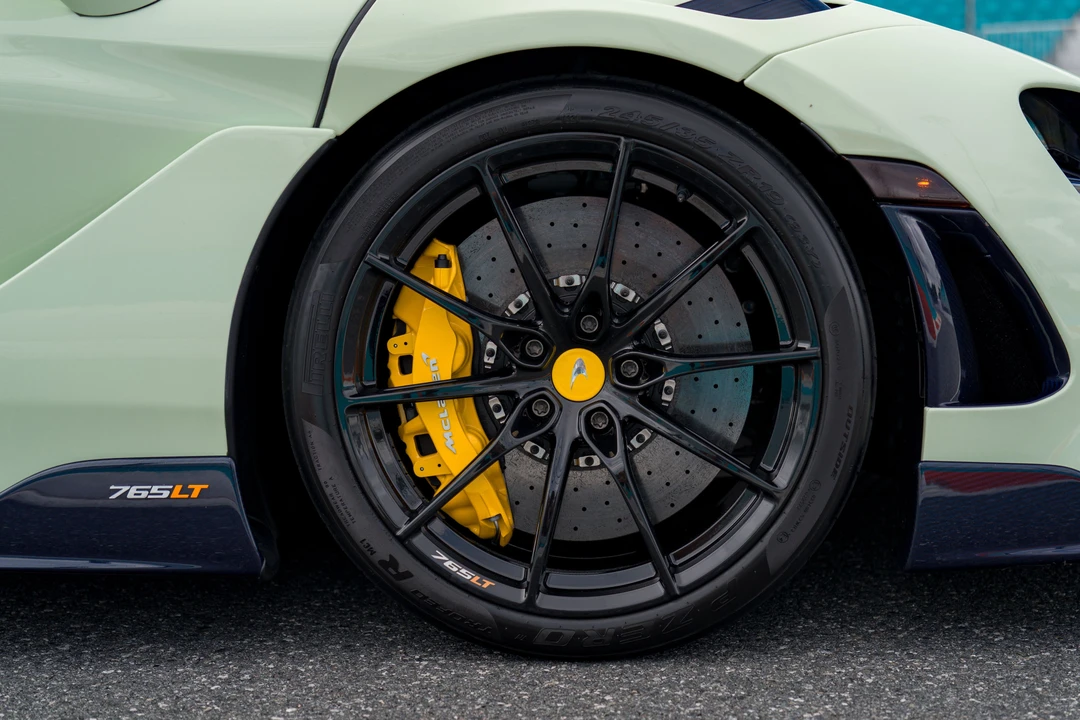 2021 McLaren 765LT - Image 15 of 31