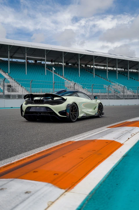 2021 McLaren 765LT - Image 21 of 31
