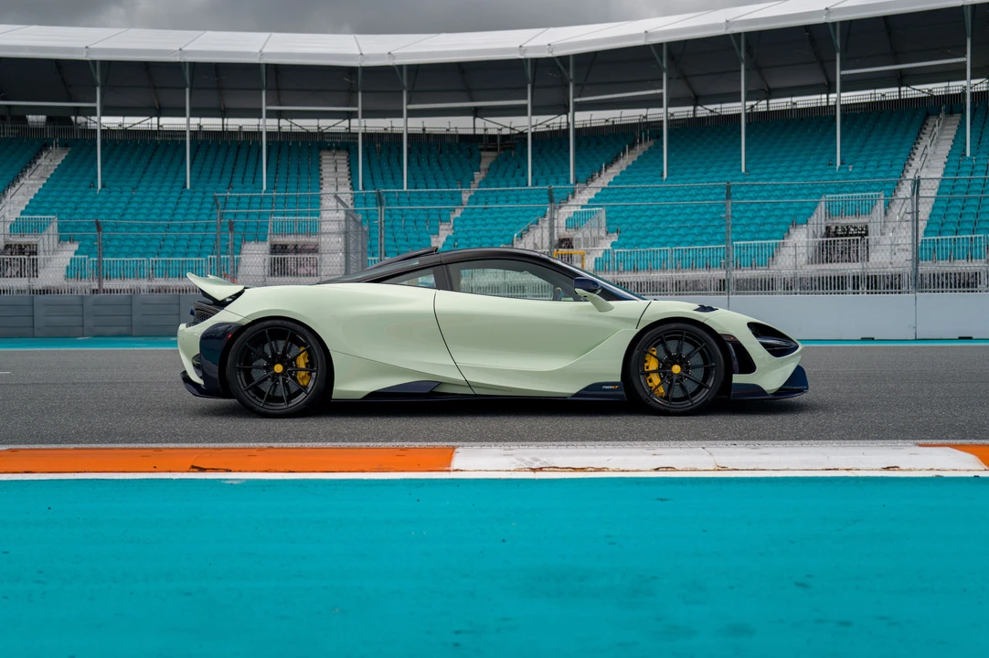 2021 McLaren 765LT - Image 18 of 31