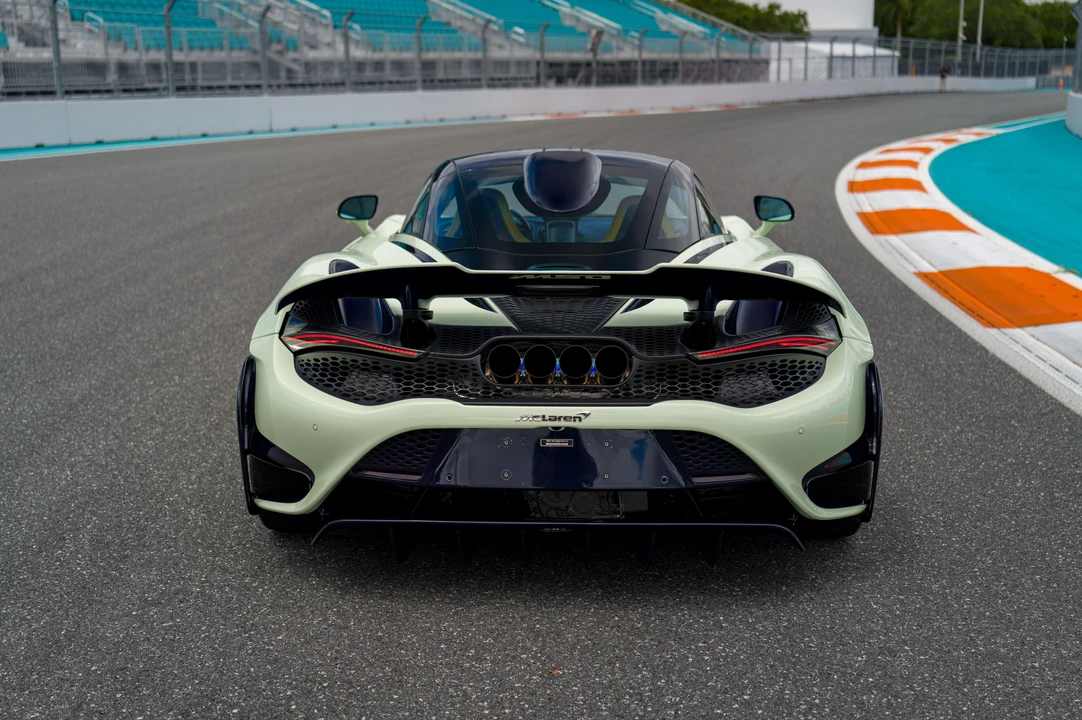 2021 McLaren 765LT - Image 23 of 31