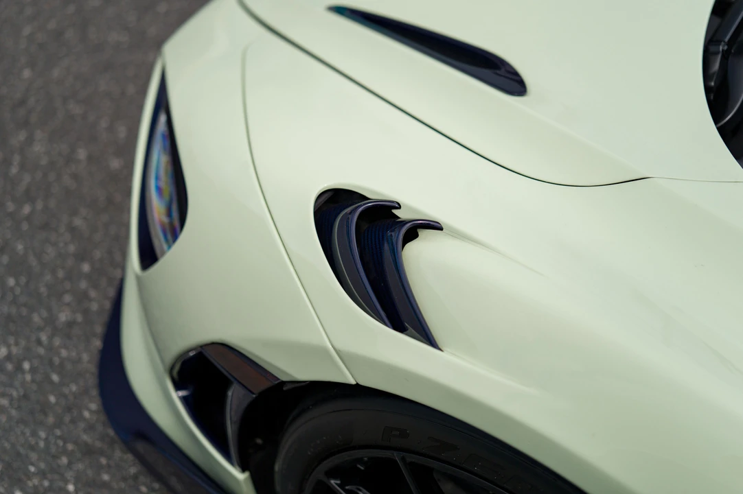 2021 McLaren 765LT - Image 29 of 31
