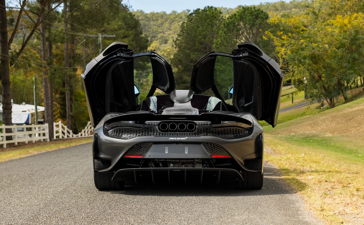 2021 McLaren 765LT - Image 22 of 31
