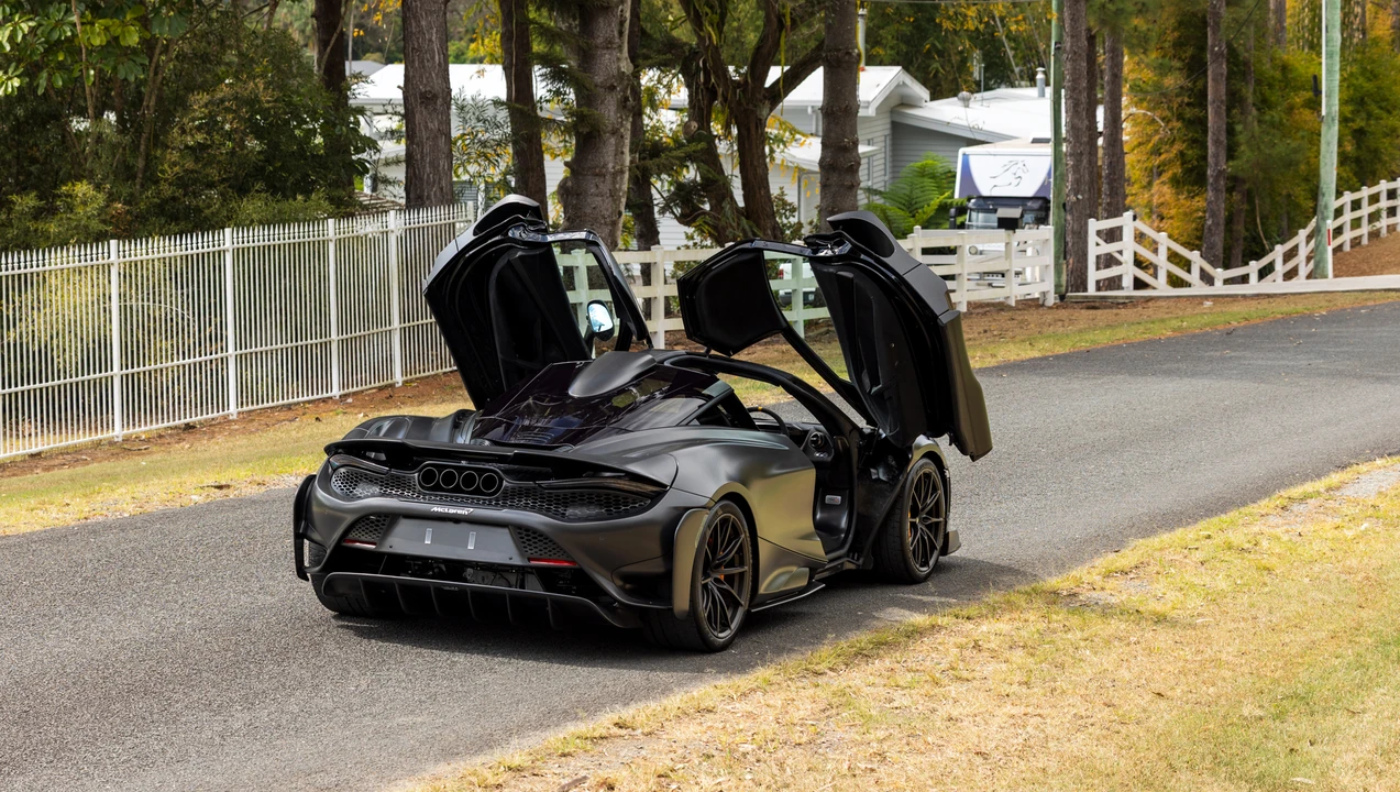 2021 McLaren 765LT - Image 23 of 31