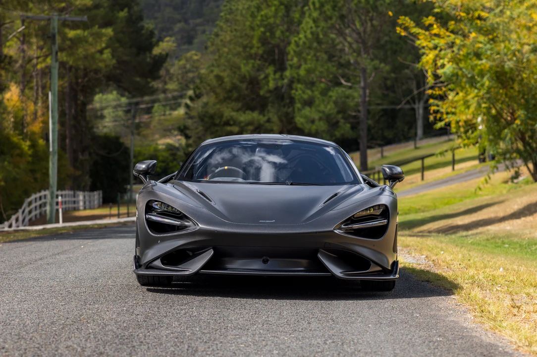 2021 McLaren 765LT - Image 2 of 31