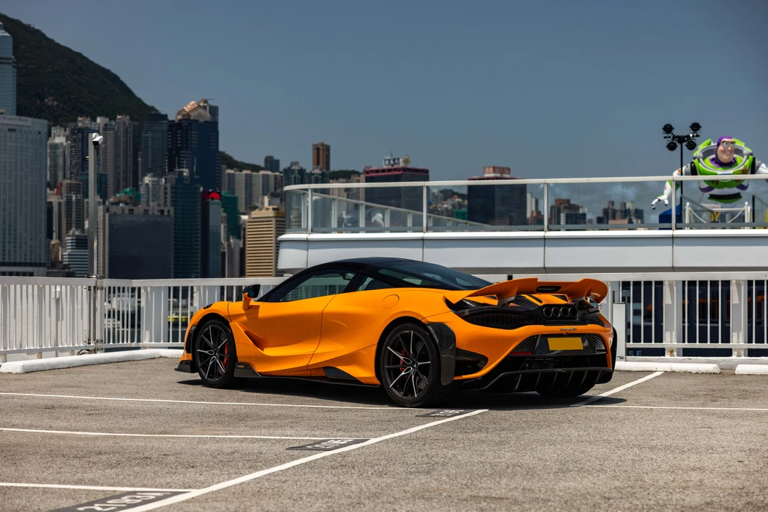 2021 McLaren 765LT - Image 7 of 31