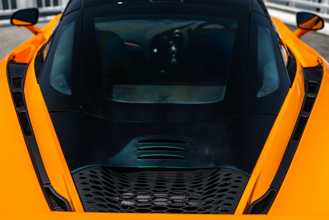 2021 McLaren 765LT - Image 18 of 31