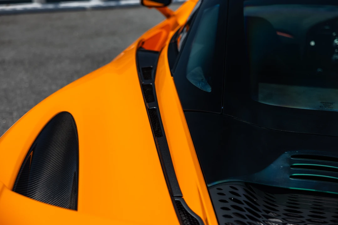 2021 McLaren 765LT - Image 19 of 31