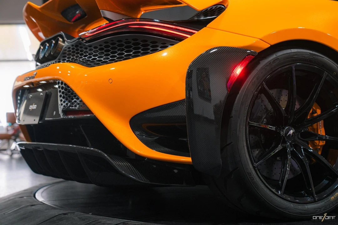 2021 McLaren 765LT - Image 17 of 21
