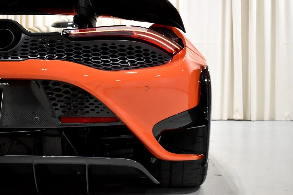 2021 McLaren 765LT - Image 17 of 31