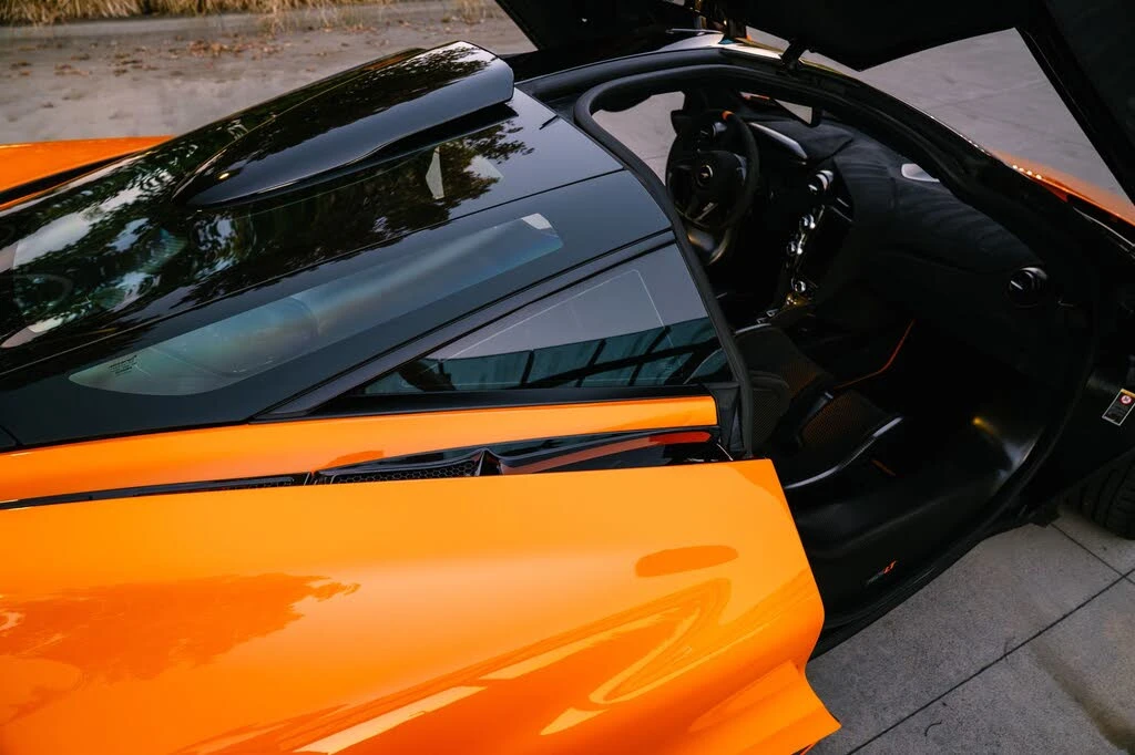 2021 McLaren 765LT - Image 30 of 31