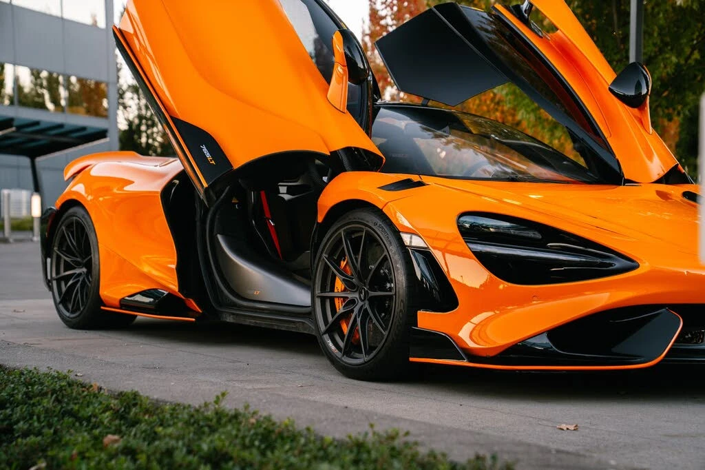 2021 McLaren 765LT - Image 26 of 31
