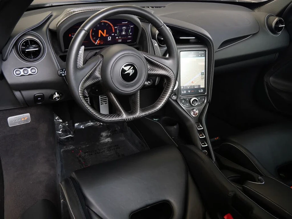 2021 McLaren 765LT - Image 8 of 31