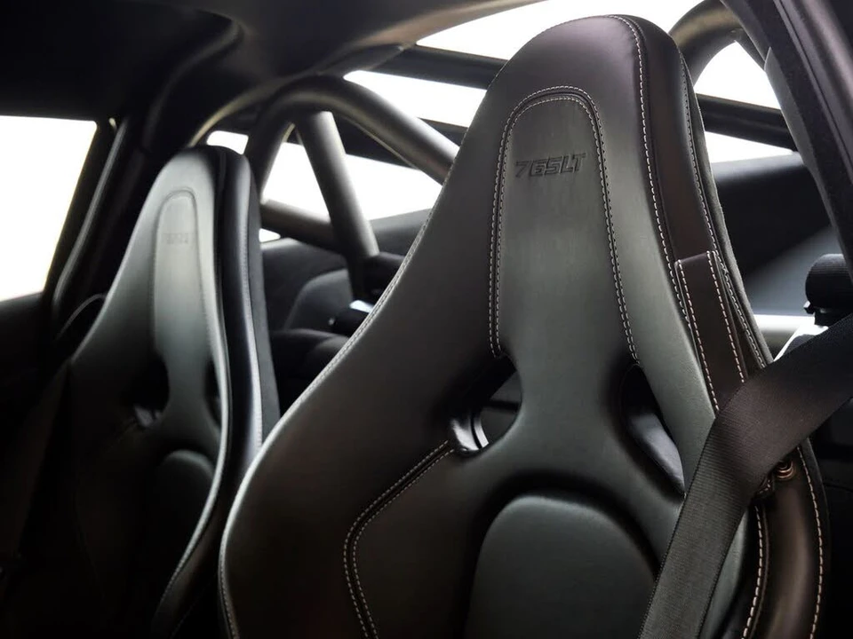 2021 McLaren 765LT - Image 31 of 31