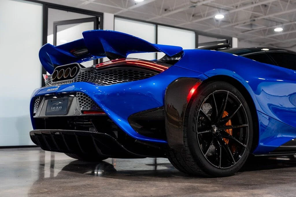 2021 McLaren 765LT - Image 28 of 31