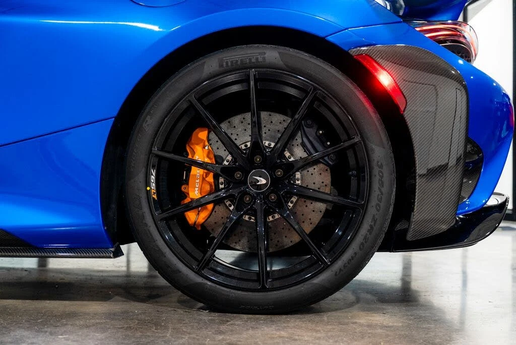 2021 McLaren 765LT - Image 30 of 31